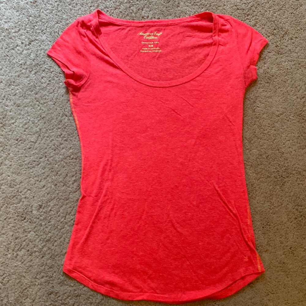 American Eagle Favorite Tee - Medium